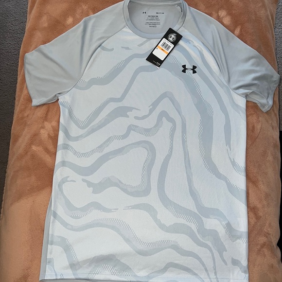 Under Armour Other - Under Armour T-Shirt